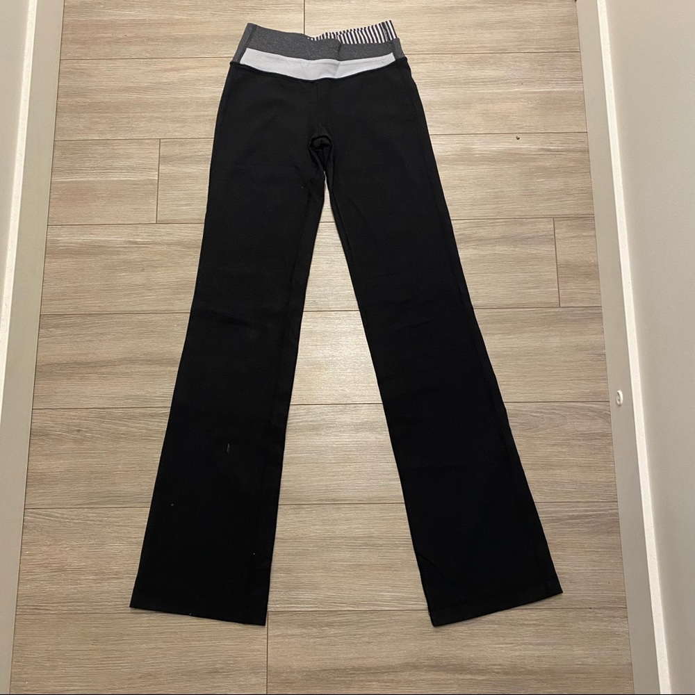 Lulu Lemon Pants/Leggings - Black/Grey, Tall Size 2